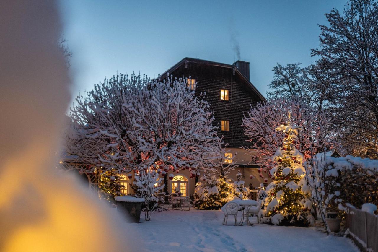 Der Schlosswirt Zu Anif - Biedermeierhotel Und Restaurant Екстер'єр фото